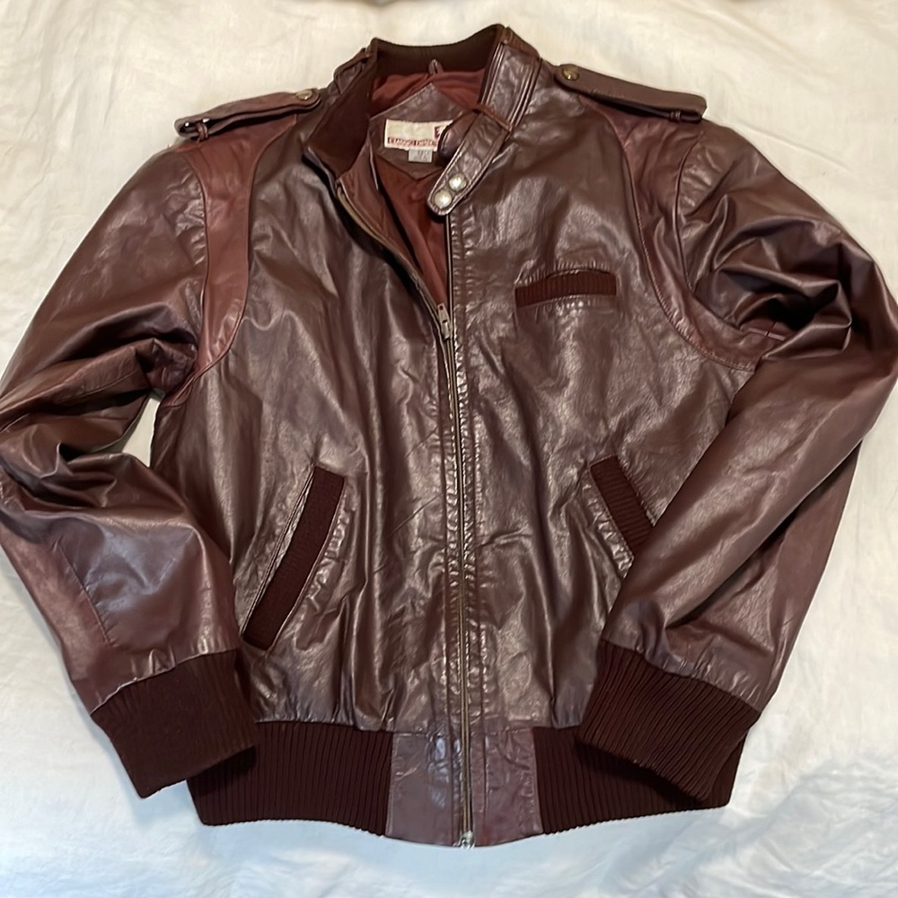Vintage Classic Directions Red Maroon Bomber 100 % Leather Mens Jacket 42